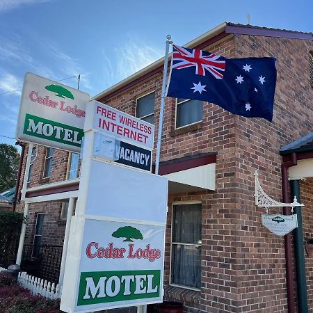 Cedar Lodge Motel 아미데일 외부 사진