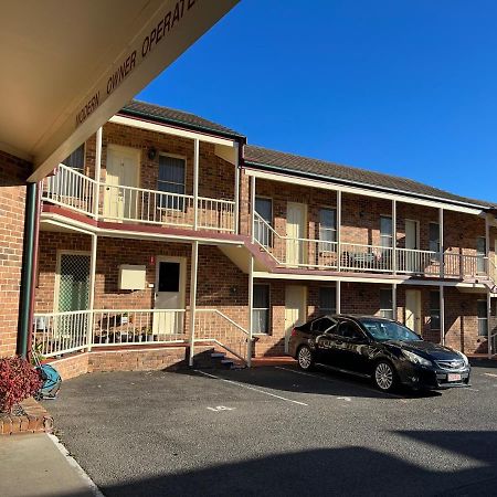 Cedar Lodge Motel 아미데일 외부 사진