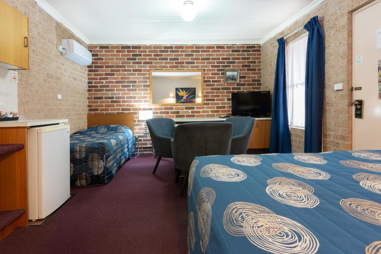 Cedar Lodge Motel 아미데일 외부 사진
